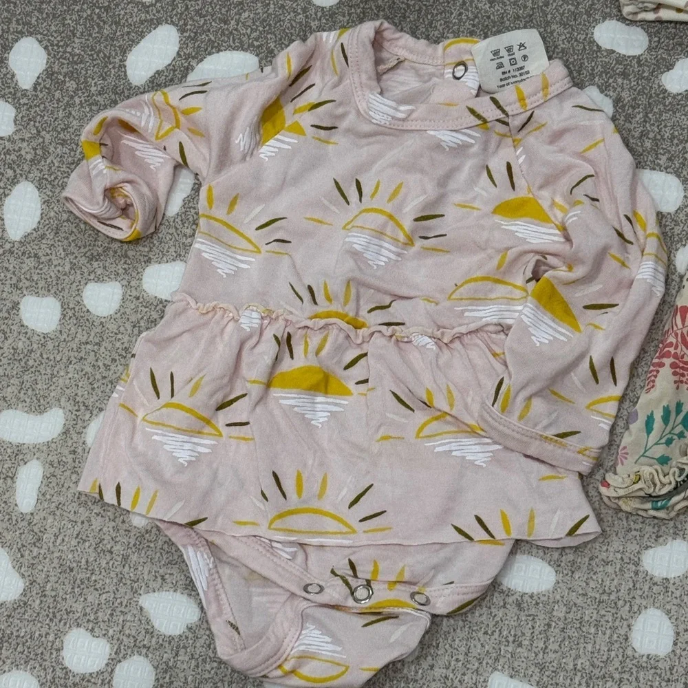 Lot of 6 bamboo footies newborn baby girl ruffle onesie floral rainbow gown knot